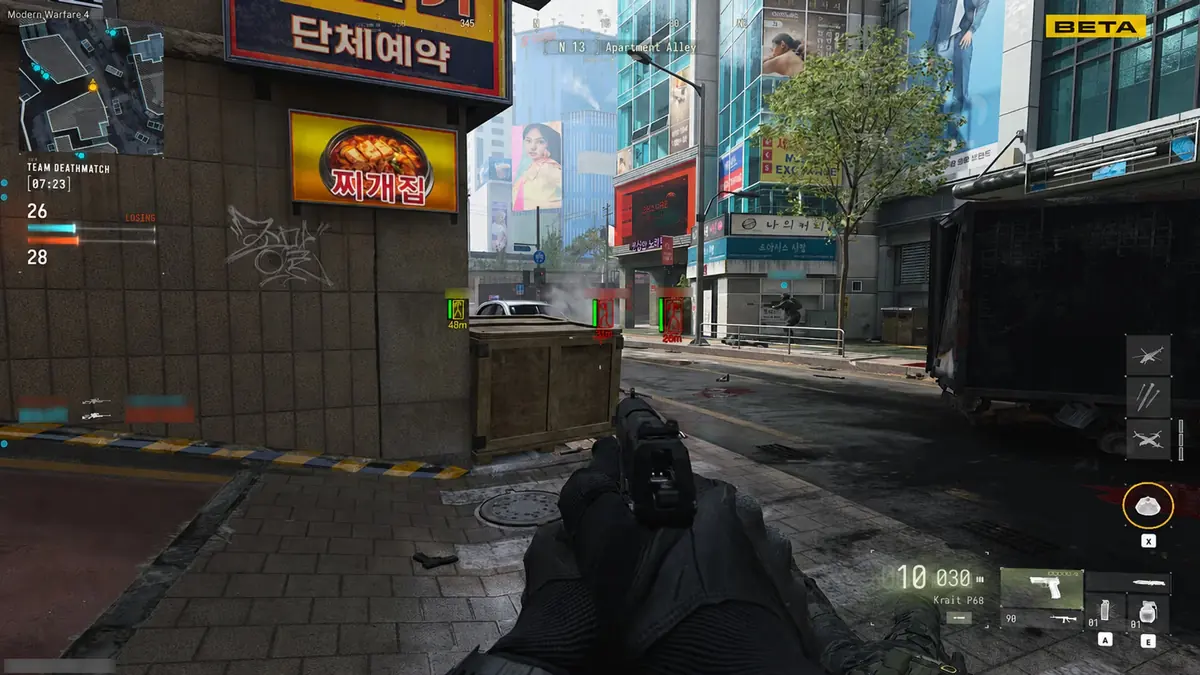 MW4 player ESP screenshot showing highlighted enemies through the environment with distance markers