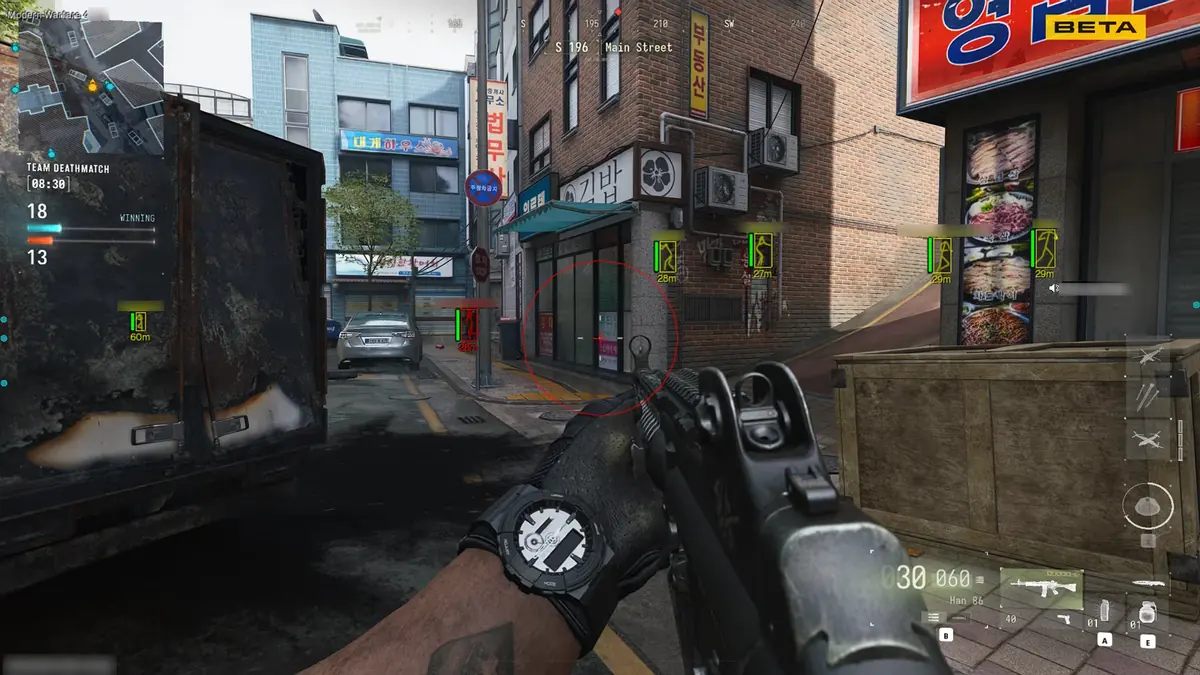 MW4 gameplay showing visual target markers, distance indicators and FOV targeting overlay